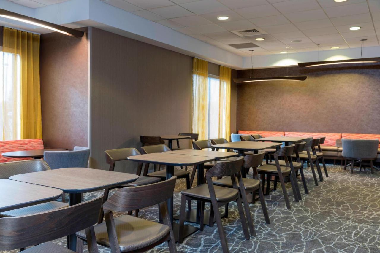 Springhill Suites Grand Rapids North Exterior foto