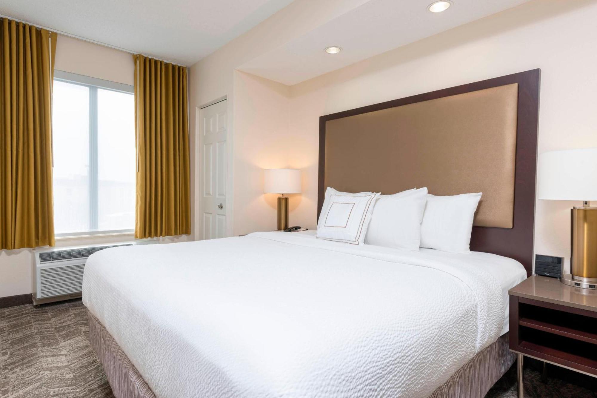 Springhill Suites Grand Rapids North Exterior foto