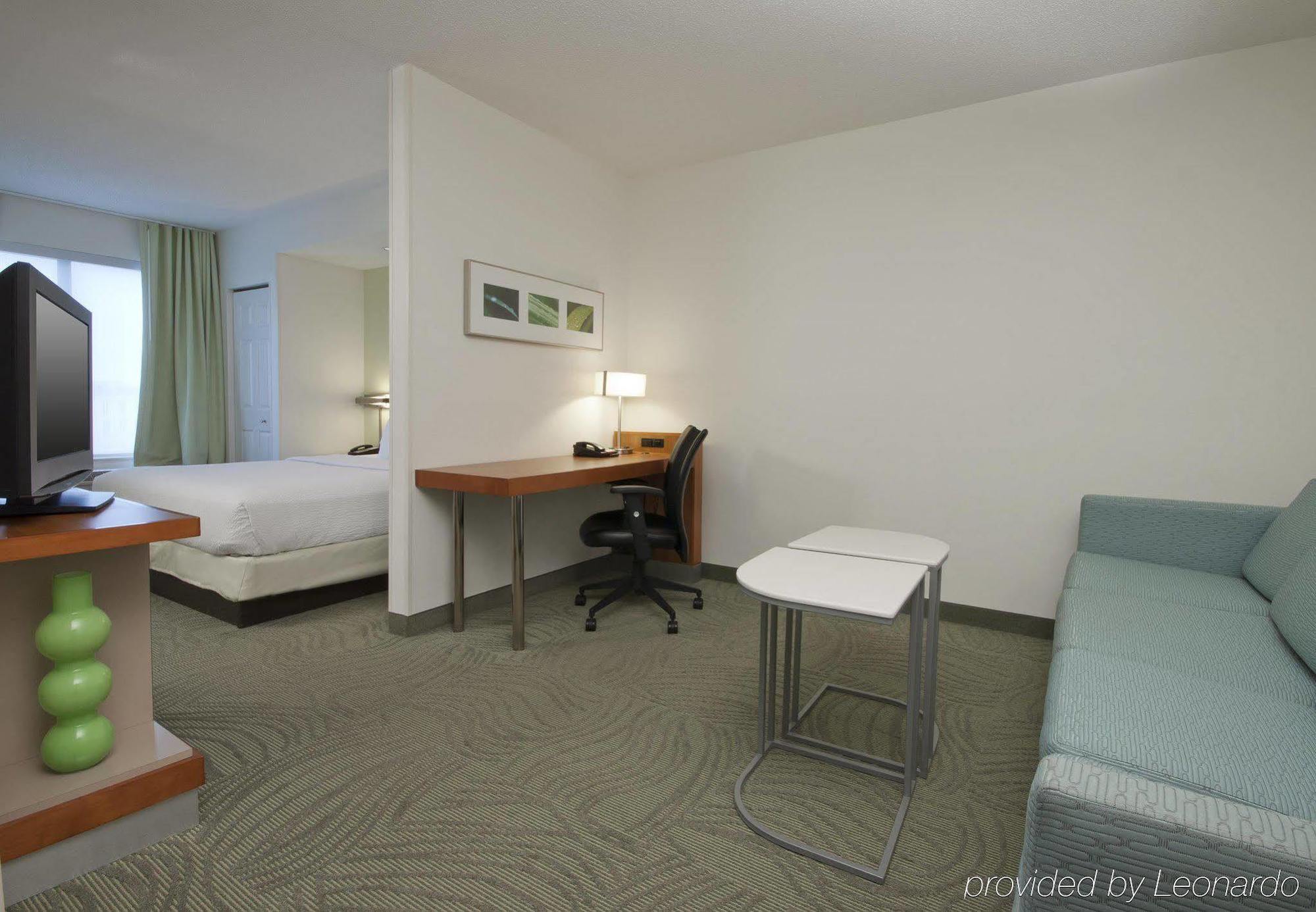 Springhill Suites Grand Rapids North Exterior foto
